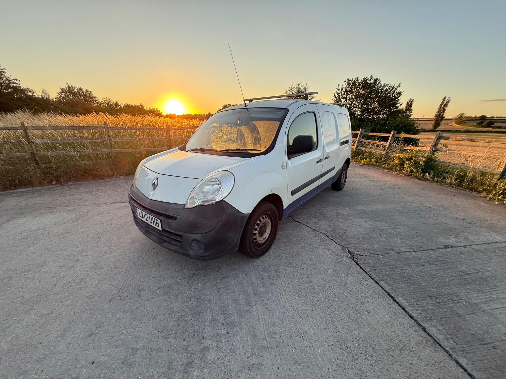 Renault Kangoo Maxi 1.5 LL21 dCi FWD L3 H1 4dr — photo 41 of 68